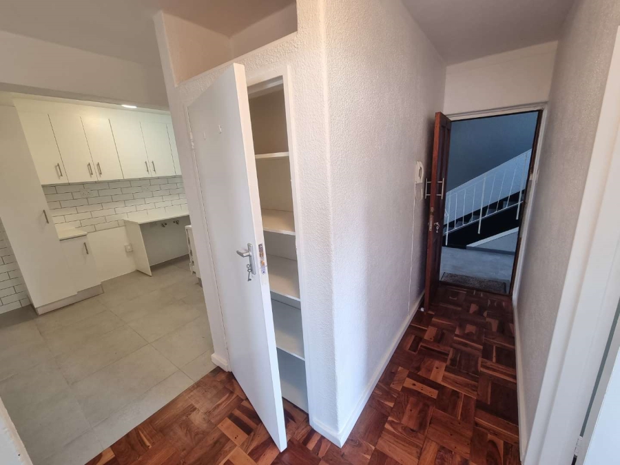 To Let 2 Bedroom Property for Rent in Tamboerskloof Western Cape